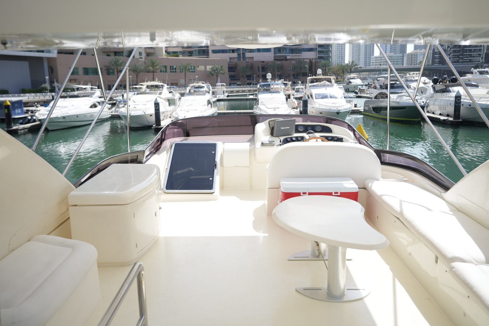 Marina Prestige 80 photo 12