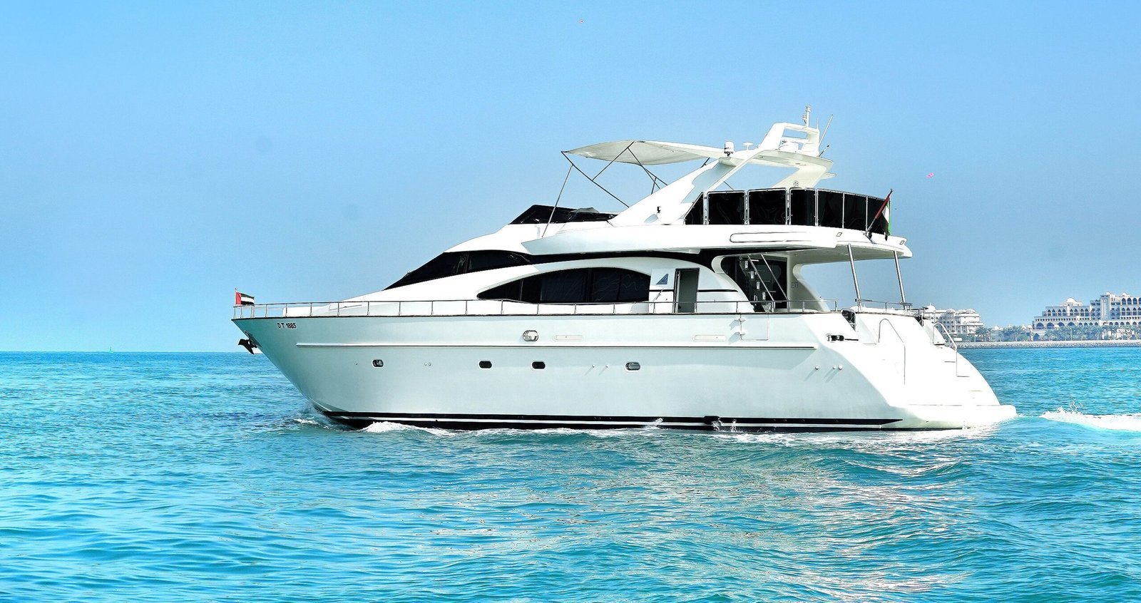 تأجير يخت Marina Prestige 80 في دبي - صورة 1