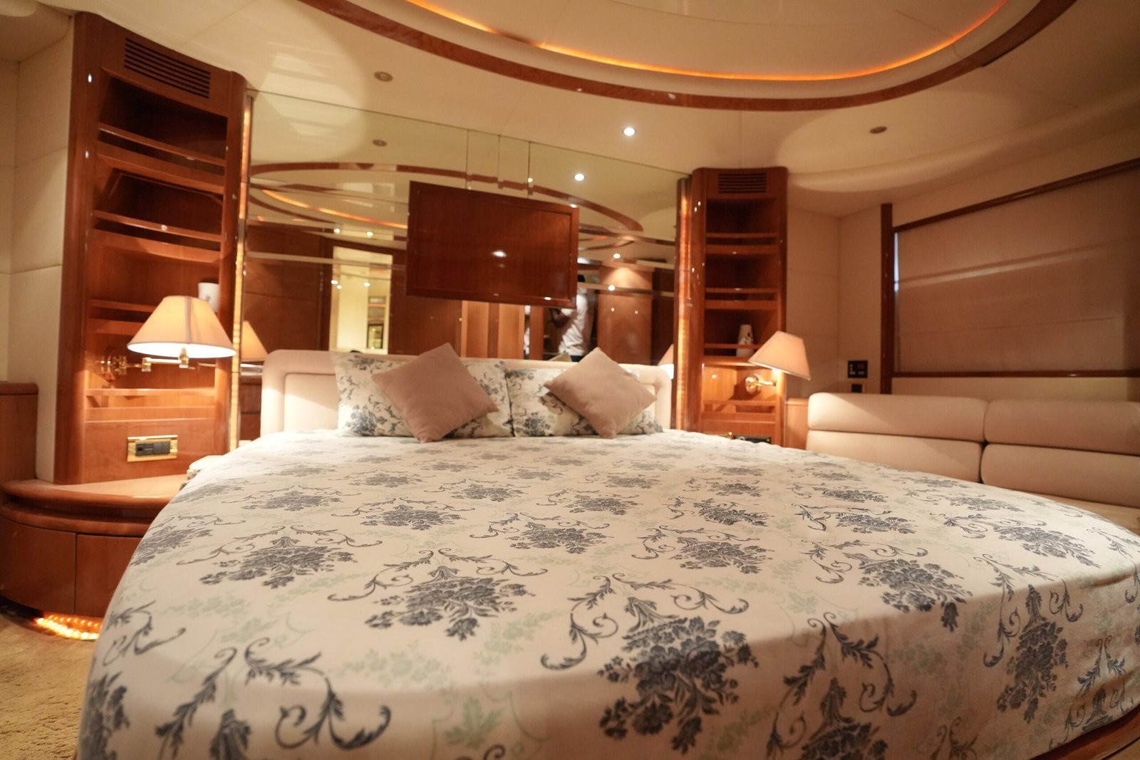 Marina Prestige 80 photo 9