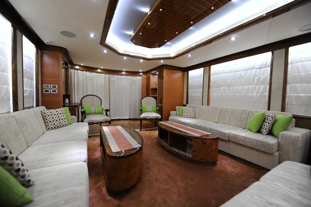 تأجير يخت Sovereign Crown 101 في Dubai – - صورة 4