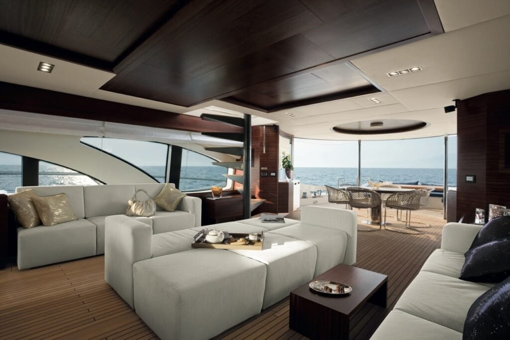 تأجير يخت Yas Royale 100 في Abu Dhabi – - صورة 3