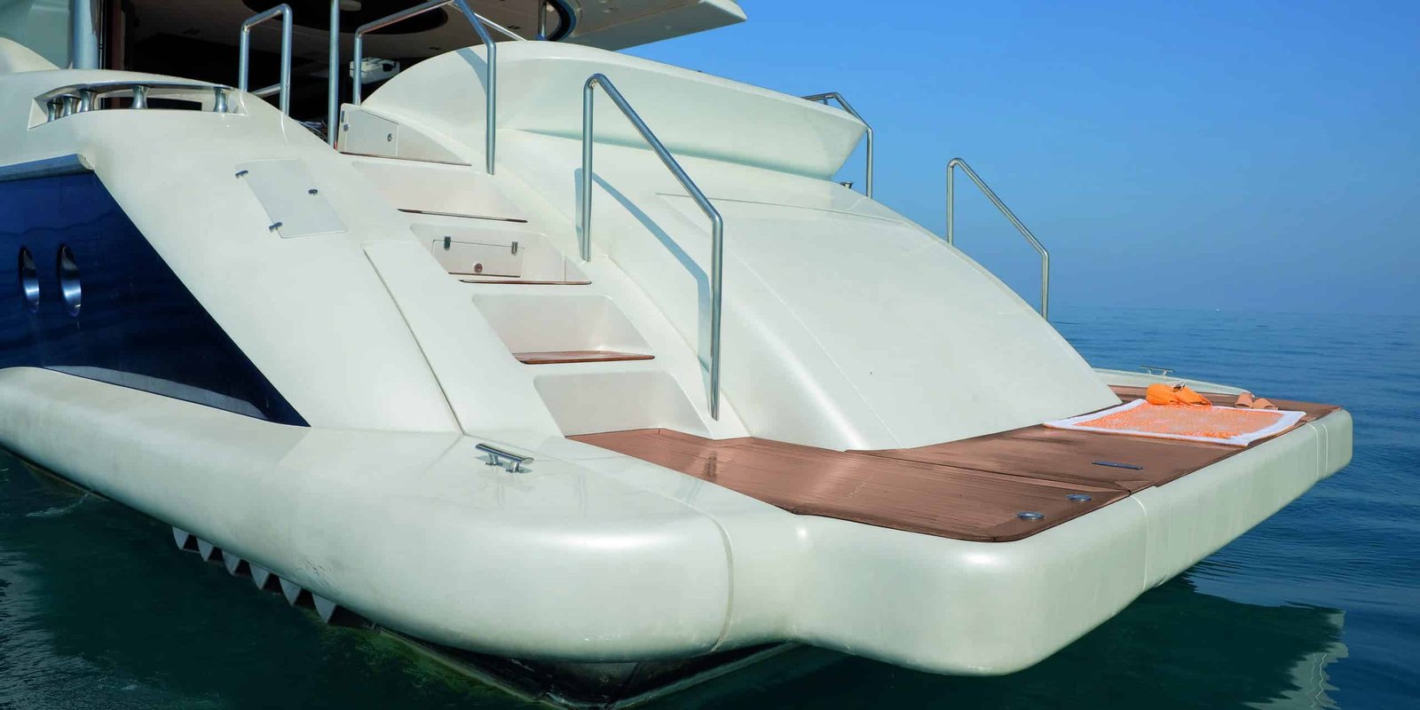 تأجير يخت Yas Royale 100 في Abu Dhabi – - صورة 6