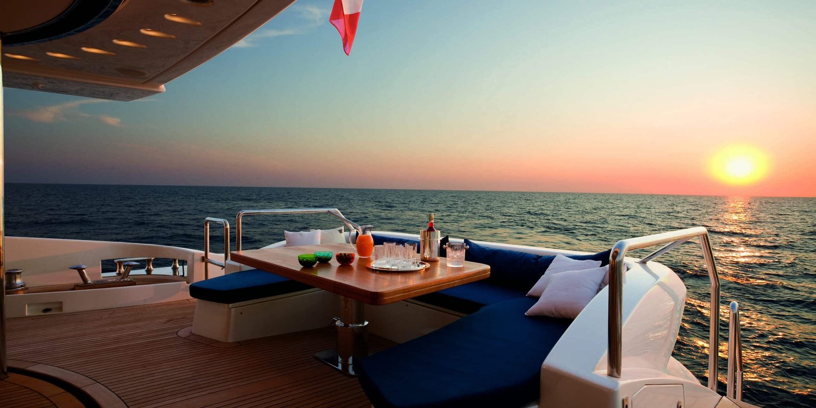 تأجير يخت Yas Royale 100 في Abu Dhabi – - صورة 8