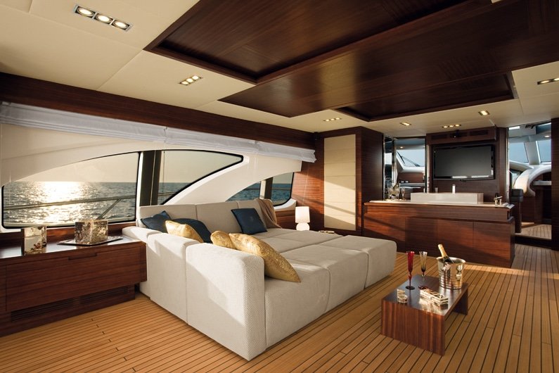 تأجير يخت Yas Royale 100 في Abu Dhabi – - صورة 10